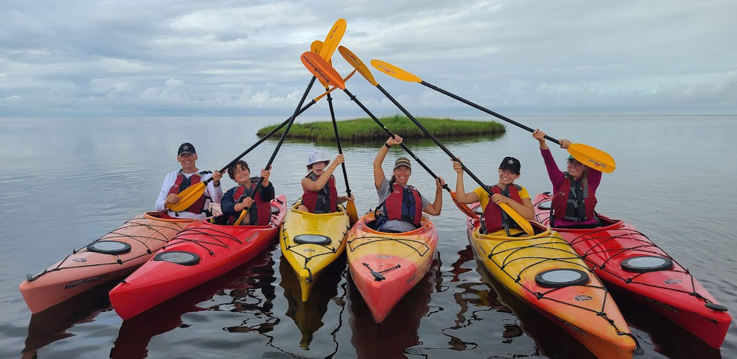 evidencia equilibrio pecho Outer Banks Kayak Tours • #1 Rated • National Geographic Top Adventure